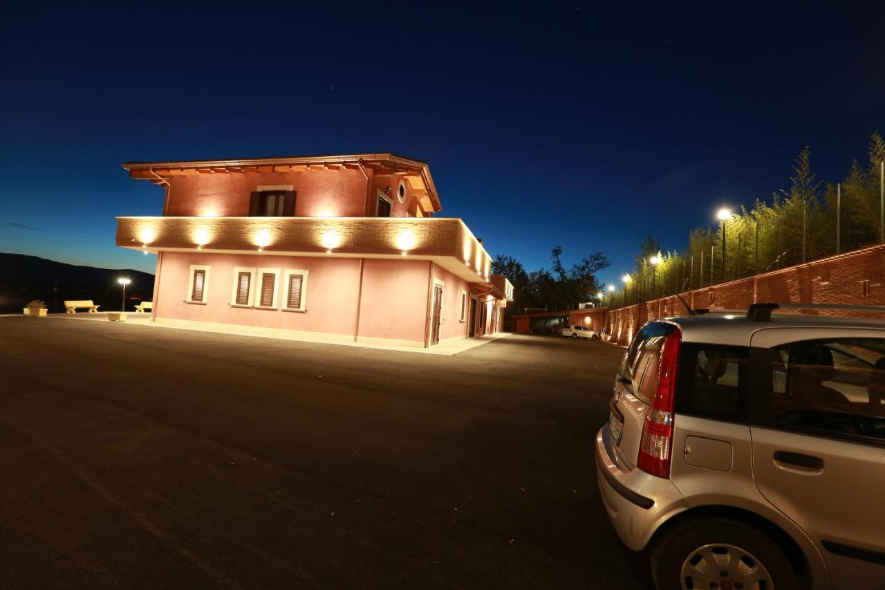 Agriturismo Ciociaro " Il Colle " Hotel Ristorante Чепрано Екстер'єр фото