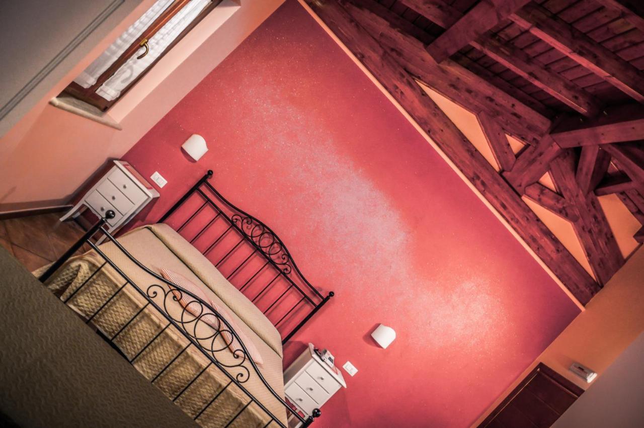 Agriturismo Ciociaro " Il Colle " Hotel Ristorante Чепрано Екстер'єр фото
