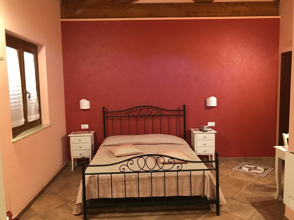 Agriturismo Ciociaro " Il Colle " Hotel Ristorante Чепрано Екстер'єр фото